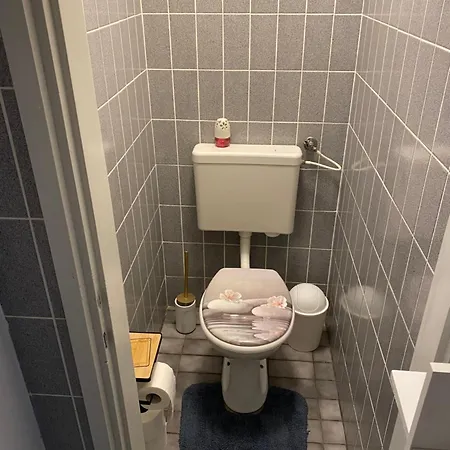Apartma Confine *