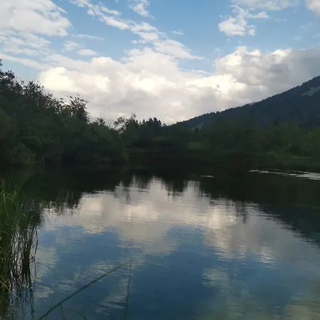 Apartma Confine Apartment *